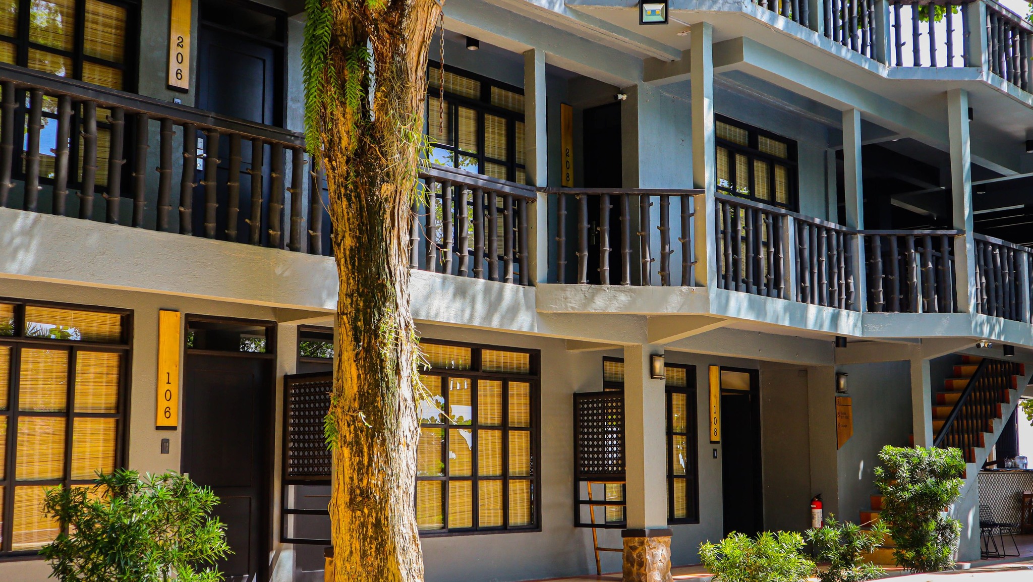 The Henry Resort Taramindu Laiya